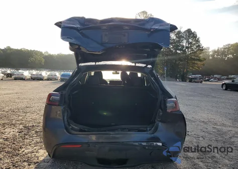 2023 Tesla Model Y из США, поврежденный, VIN 7SAYGDEE8PF928616